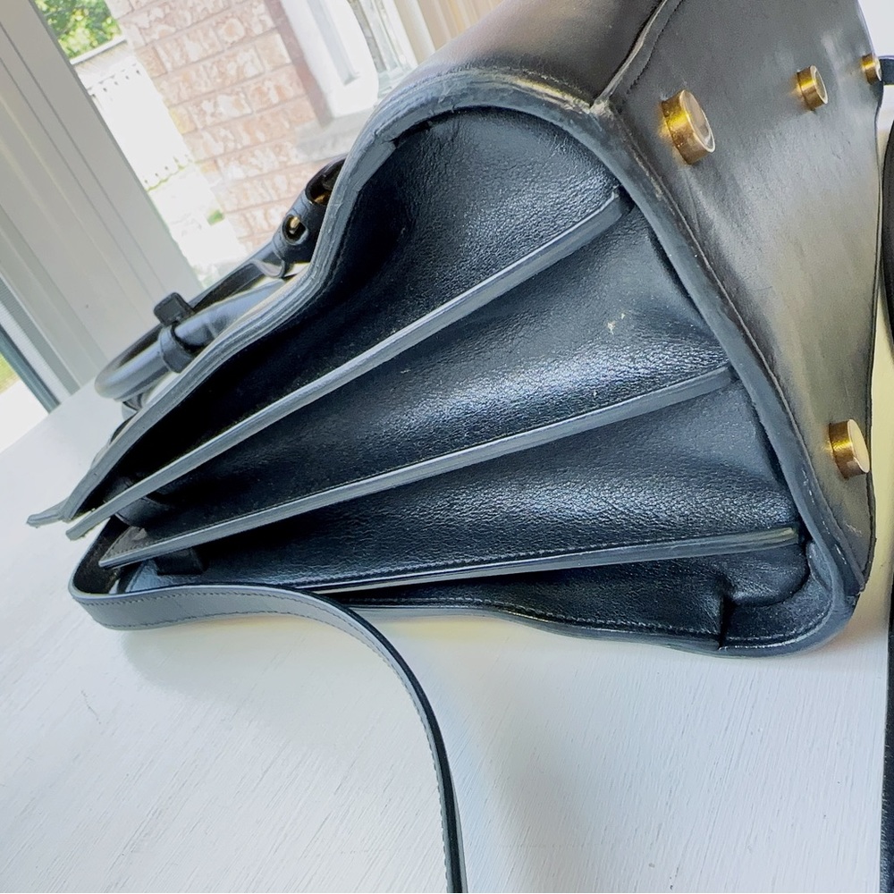 YSL Calfskin Small Sac De Jour Black - Picture 7 of 12